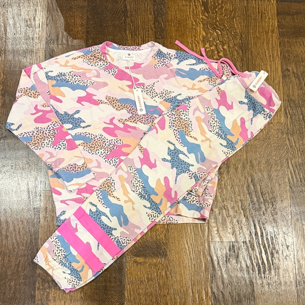Sundry Size 0(xs)Pink and Blue Camo w/leopard set